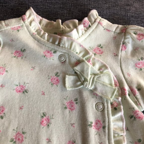 FIRST IMPRESSIONS Long sleeve footed romper light green & pink - Size 0-3 mo NWT - Picture 4 of 6